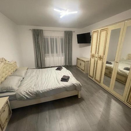 Apartament Zărneşti Esterno foto