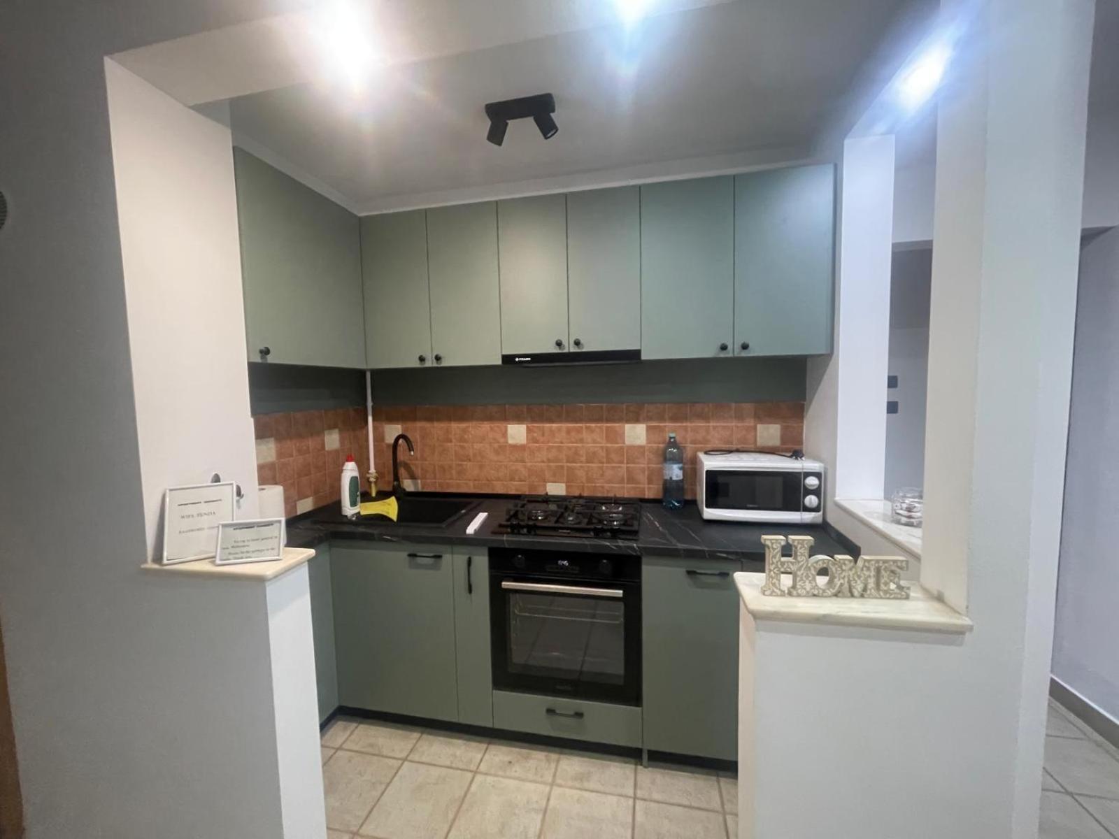 Apartament Zărneşti Esterno foto
